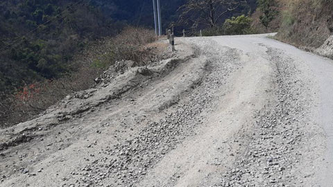 राप्ती लोकमार्गको थप सडक स्तरवृद्धि हुँदै